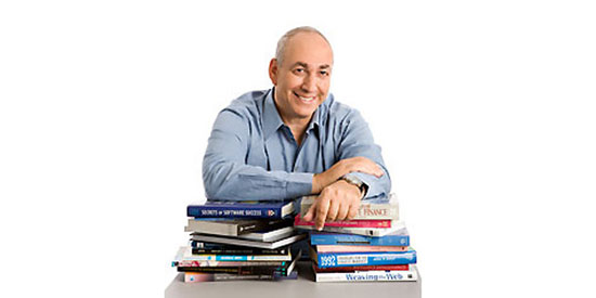 Chemi-peres-with-books