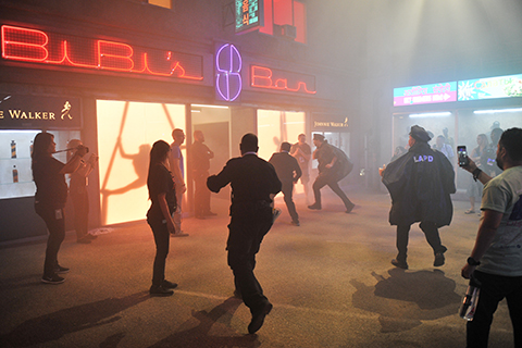 Blade-Runner-2049-Police-Chase-SDCC-2017-photo-by-Kendall-Whitehouse-480x320