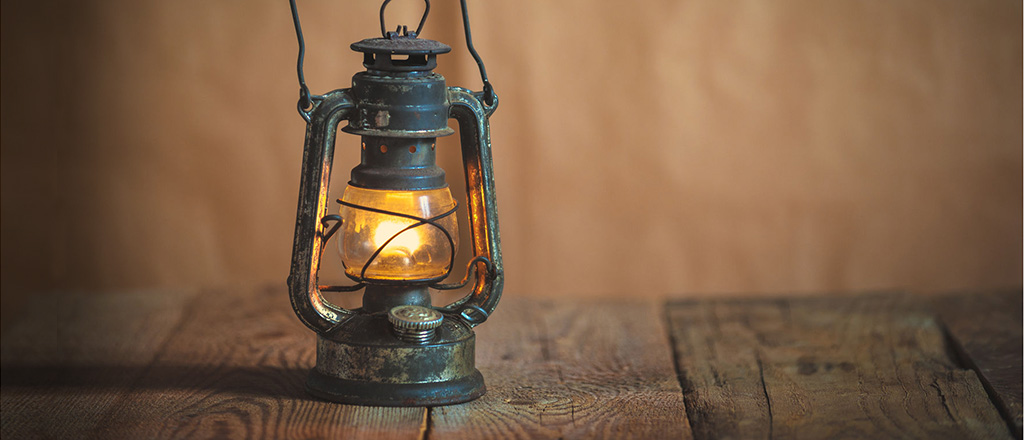 Shedding Light On Kerosene Use In, Using A Hurricane Lamp