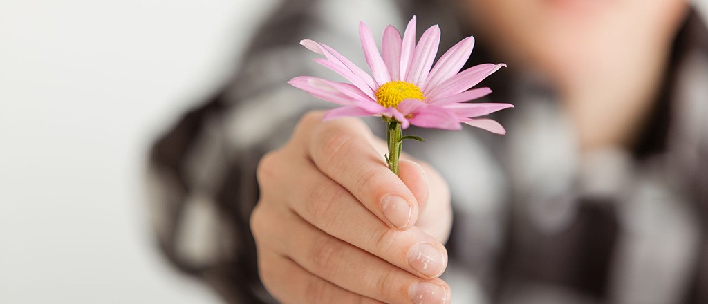 Why Kindness Is the Key to Improved Well-being - Knowledge@Wharton