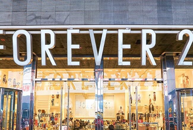 Storefront of a Forever 21 clothing store with large signage above the entrance.